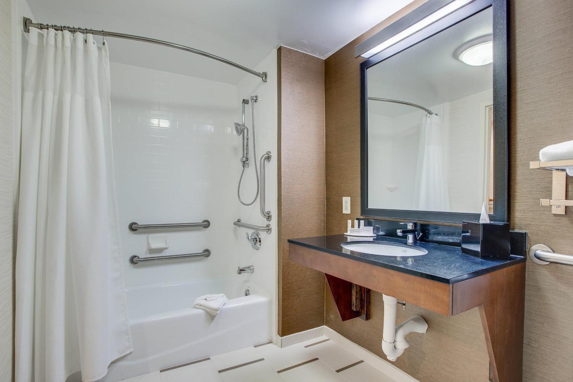 Fairfield Inn By Marriott Burlington Williston Dış mekan fotoğraf