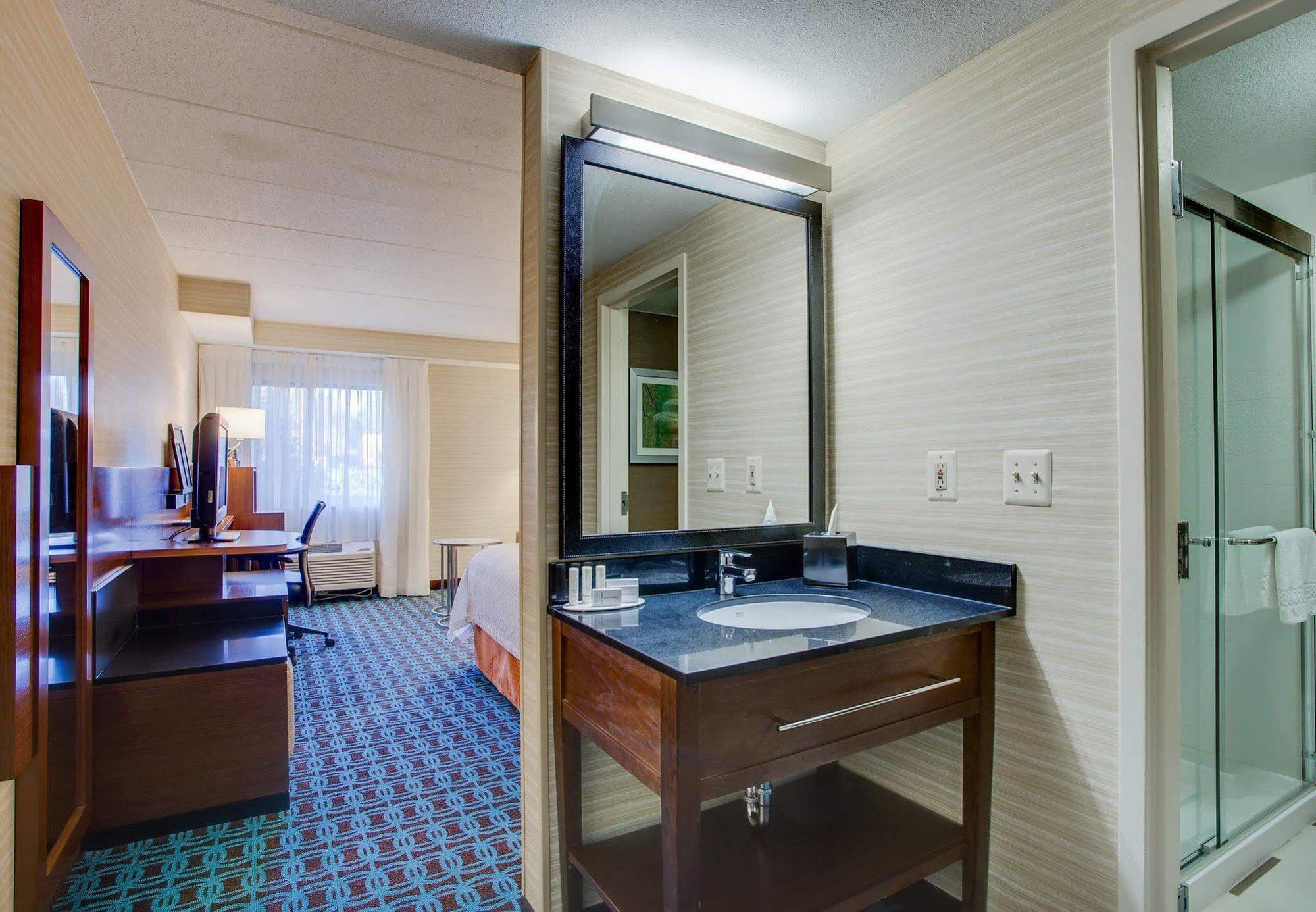Fairfield Inn By Marriott Burlington Williston Dış mekan fotoğraf